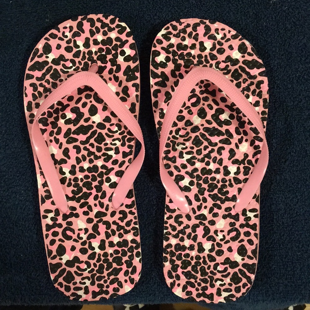 GREENBRIER girls flip flops size 2-3. Excellent condition and never worn